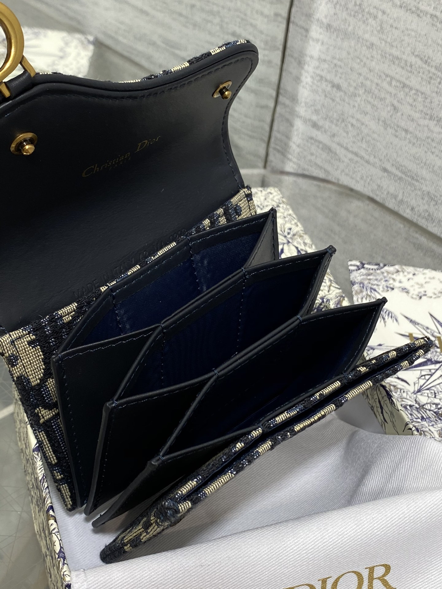 D*or card holder 12-10-5cm