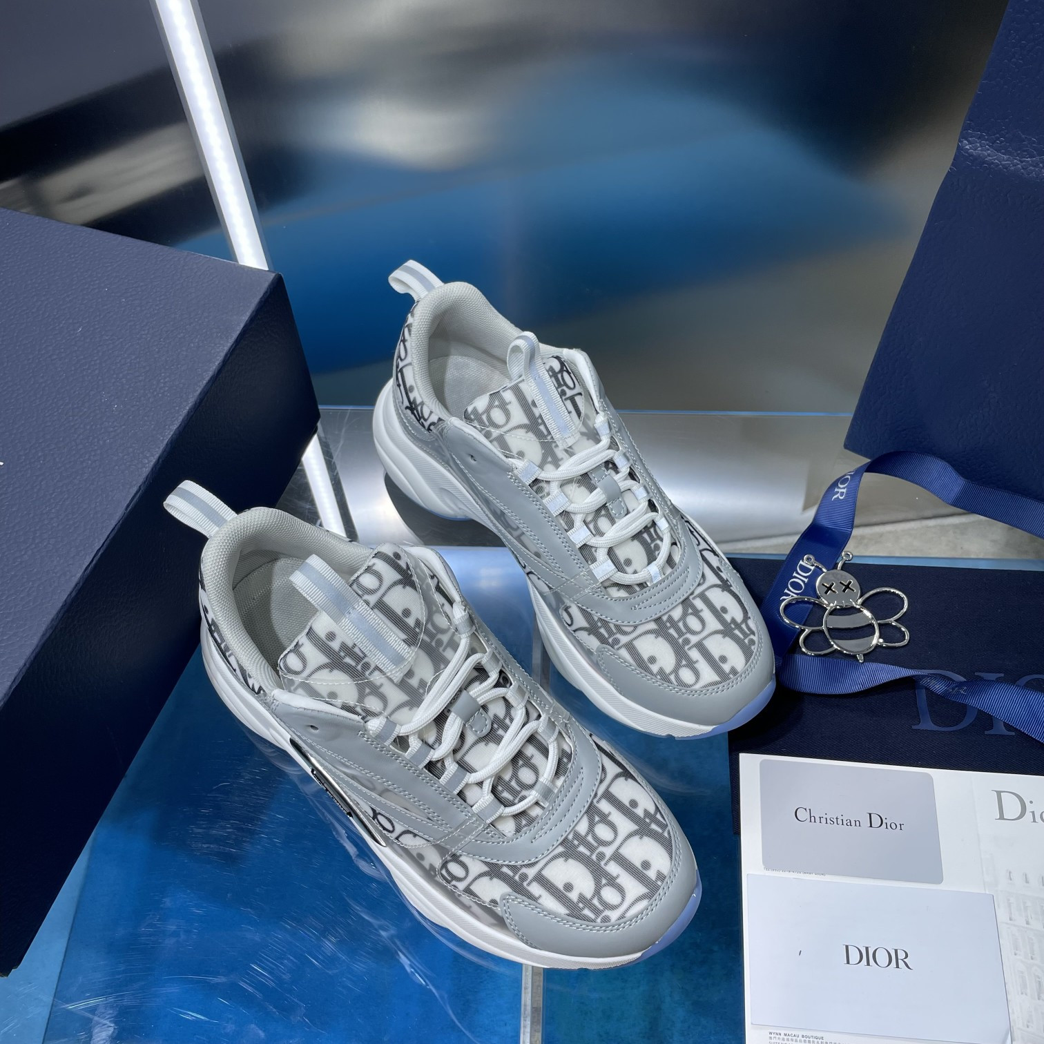 ua D*or b22 gray sneaker