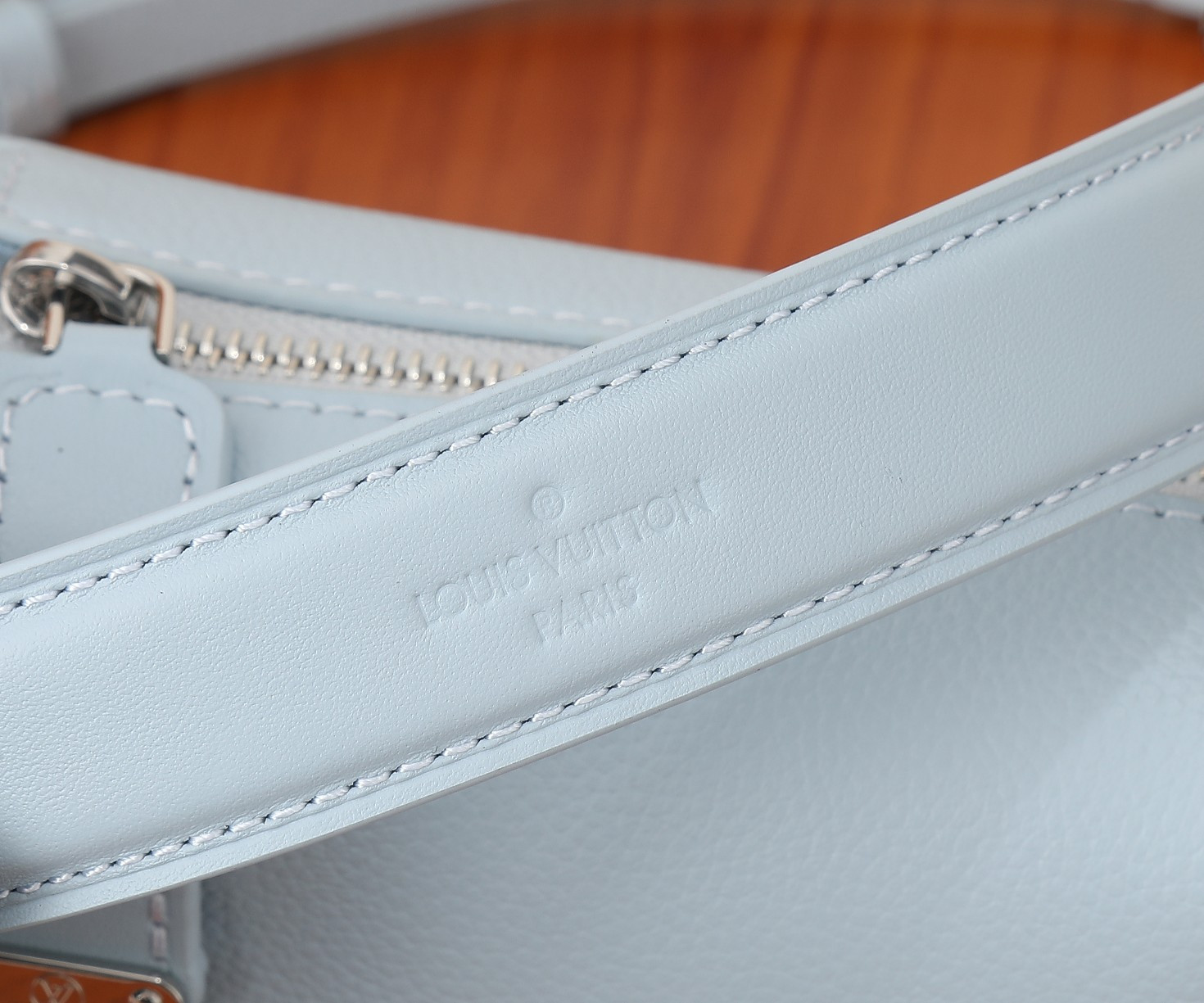 LV Side Trunk PM M25067   7.1 x 4.9 x 3.1 inches