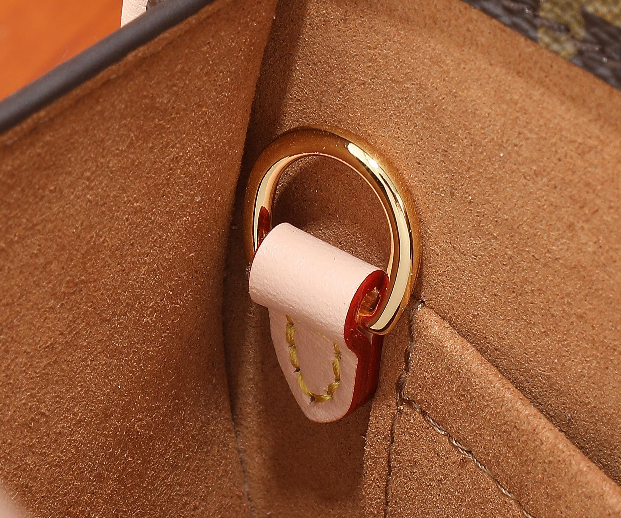 LV Around Me PM M47117  8.9 x 8.3 x 2.8 inches