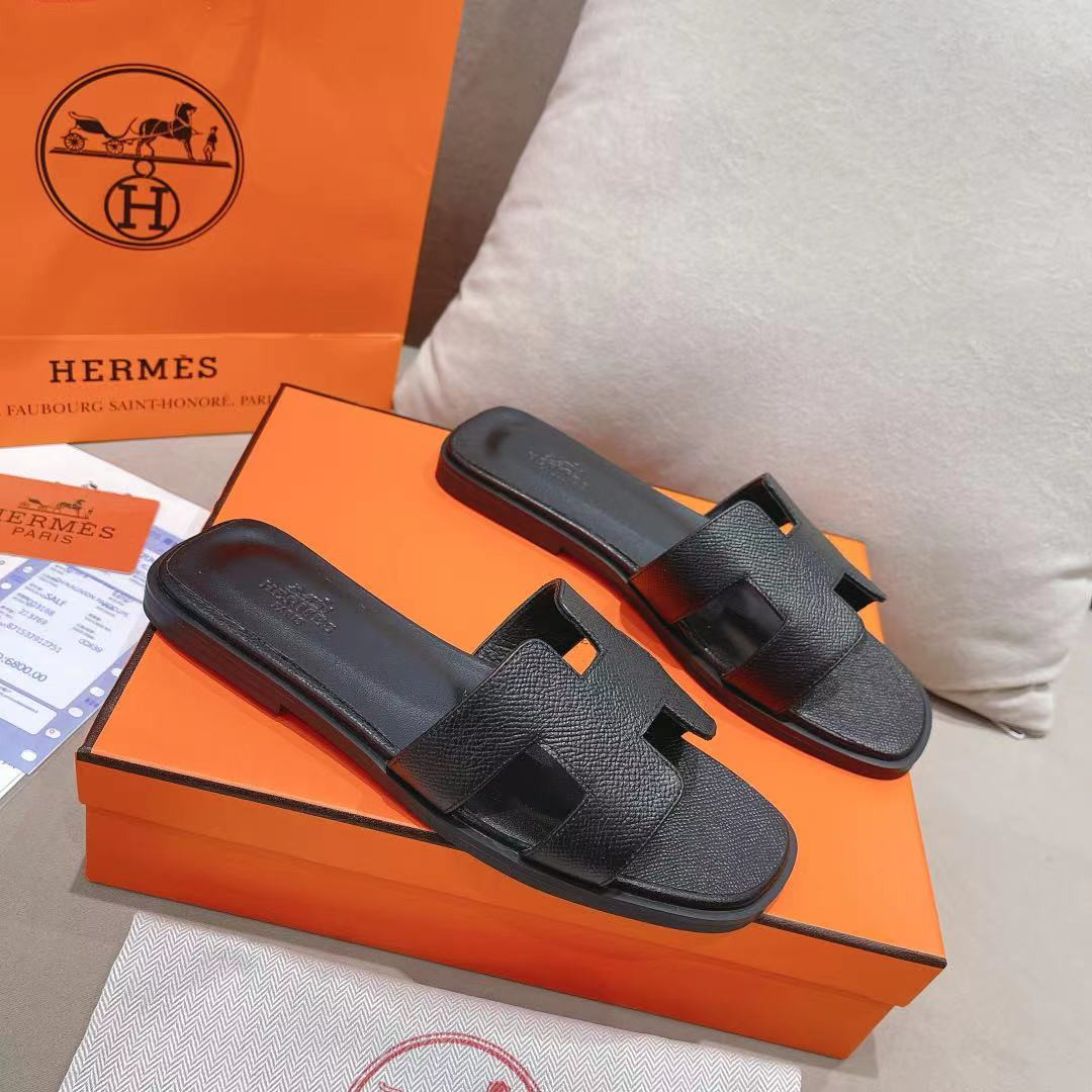 UA Hermès Oran sandal