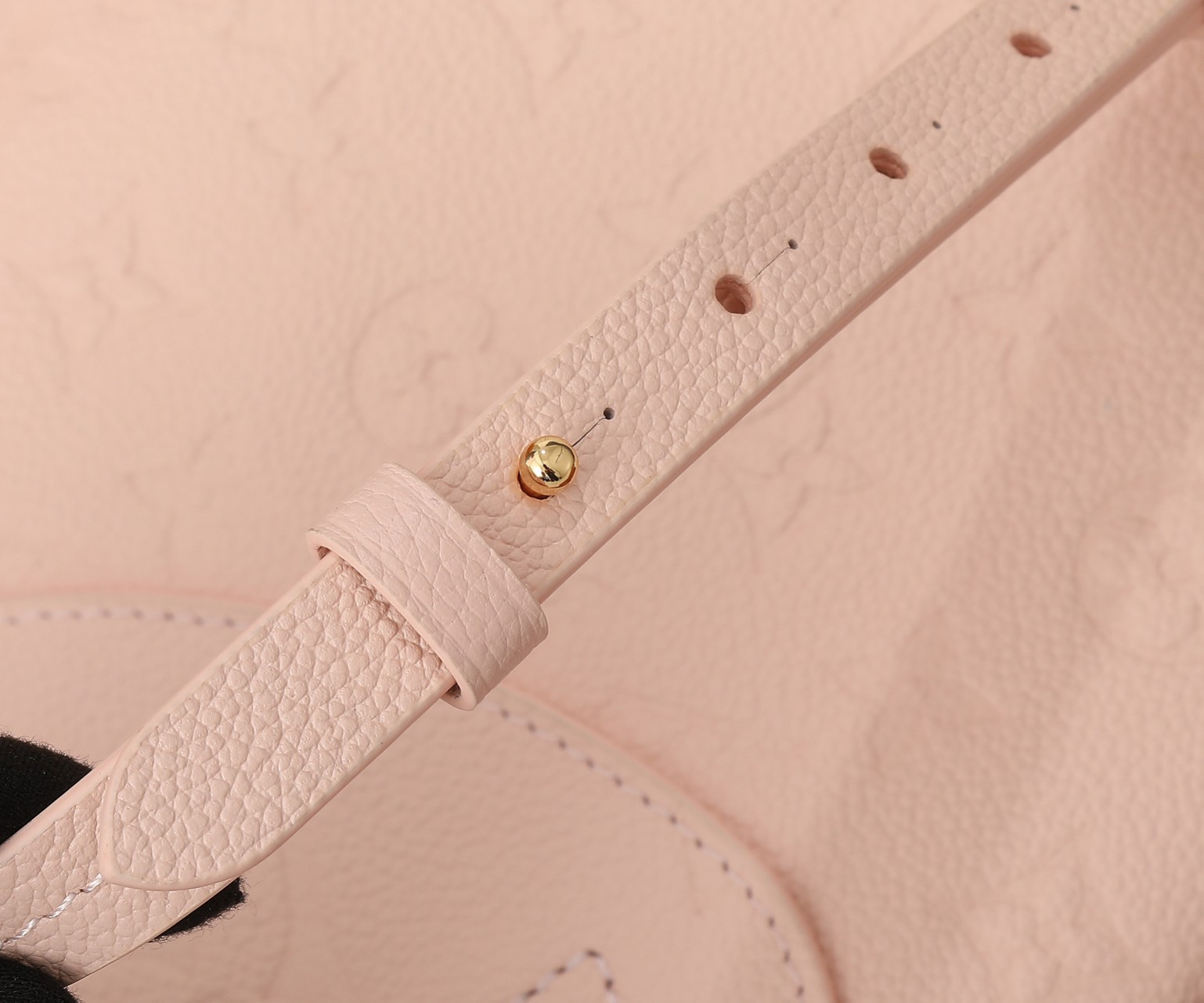 LV Backup M47074 7.9 x 8.7 x 5.5 inches