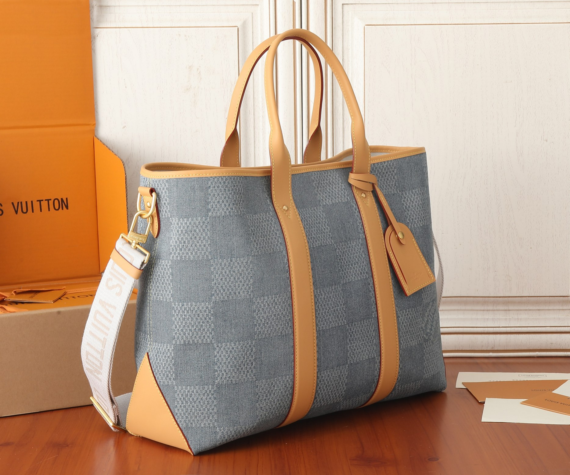 LV Weekend Tote N40702 16.9 x 13.4 x 6.9 inches