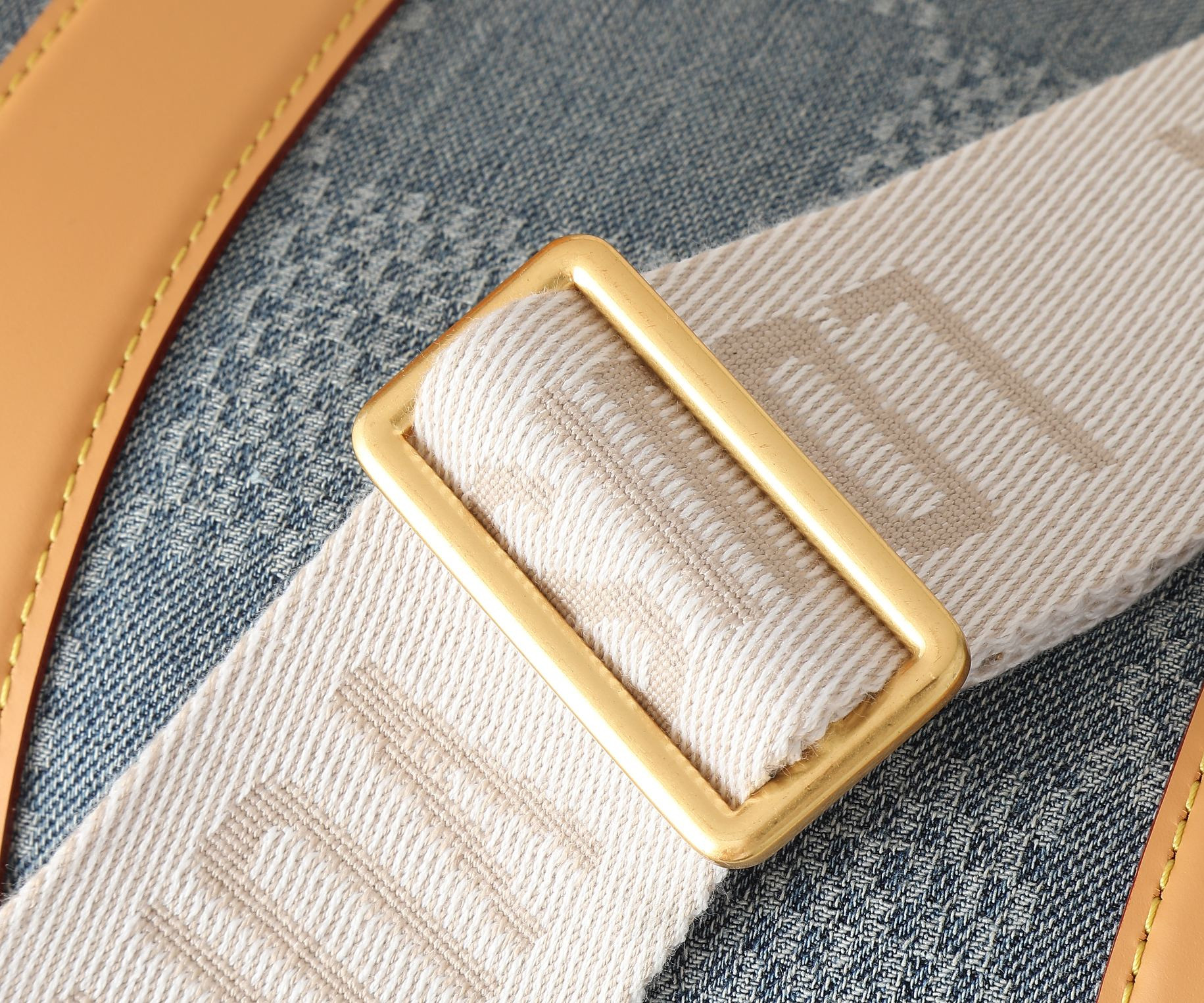 LV Weekend Tote N40702 16.9 x 13.4 x 6.9 inches