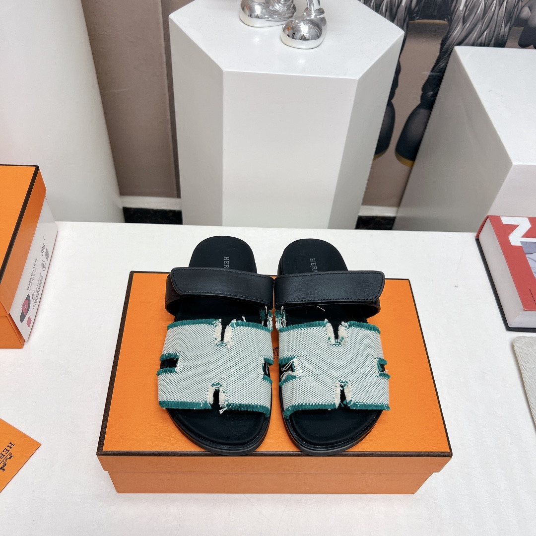 UA Hermès Chypre sandal