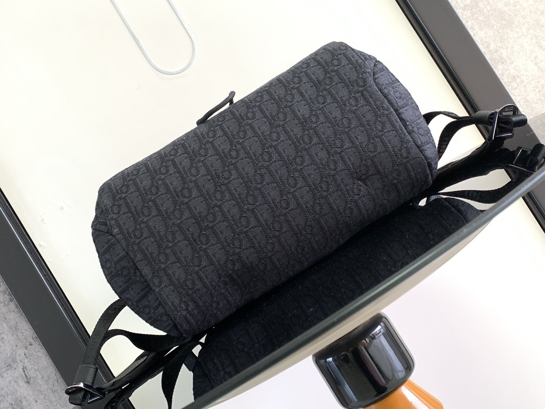 D*or 8 backpack with flap black D*or oblique jacquard 31 x 48 x 16.5 cm