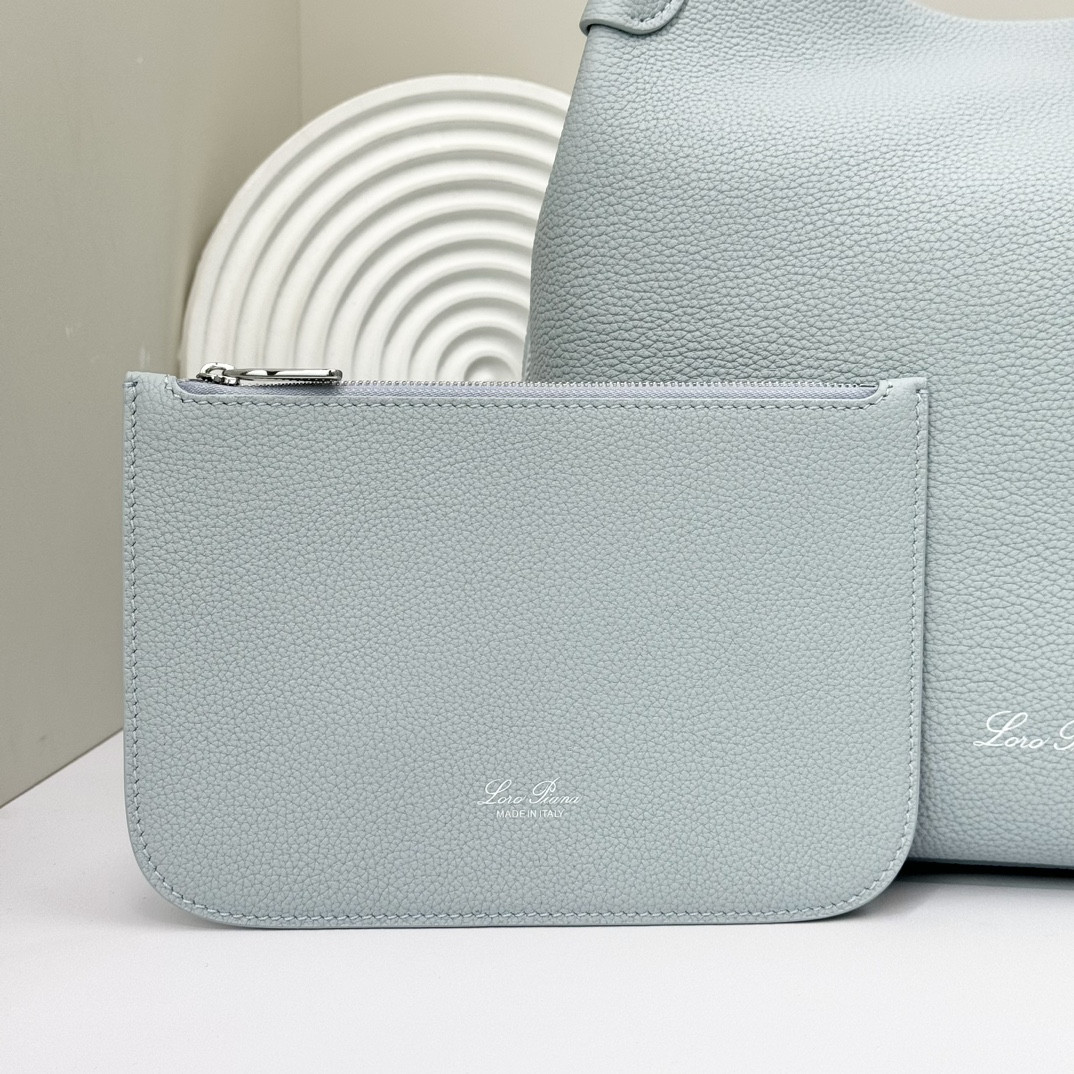 L**o p*ana large bale bag grained calfskin 24 x 20 x 27 cm