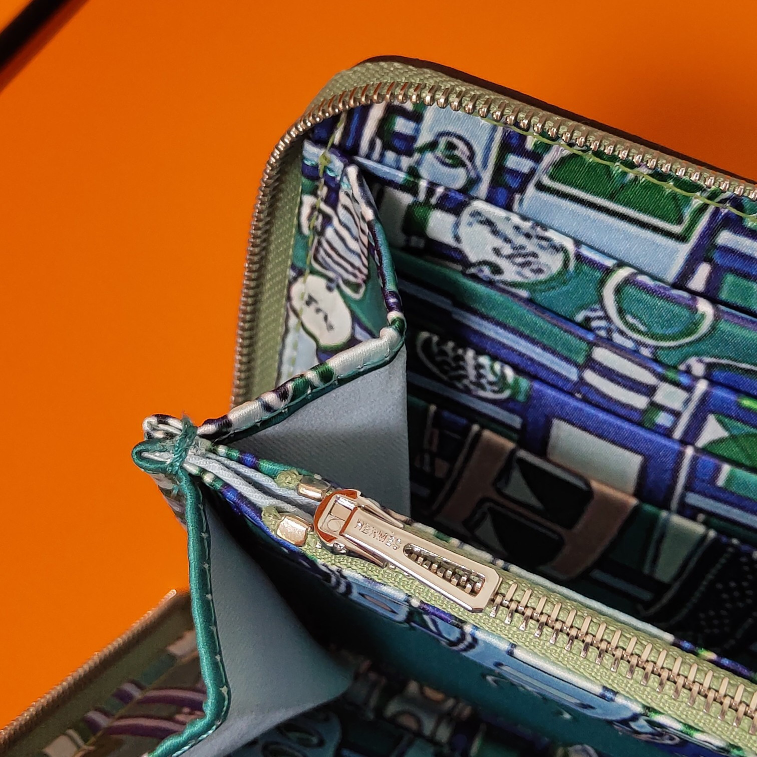 Hermès Long Wallet 20x11cm