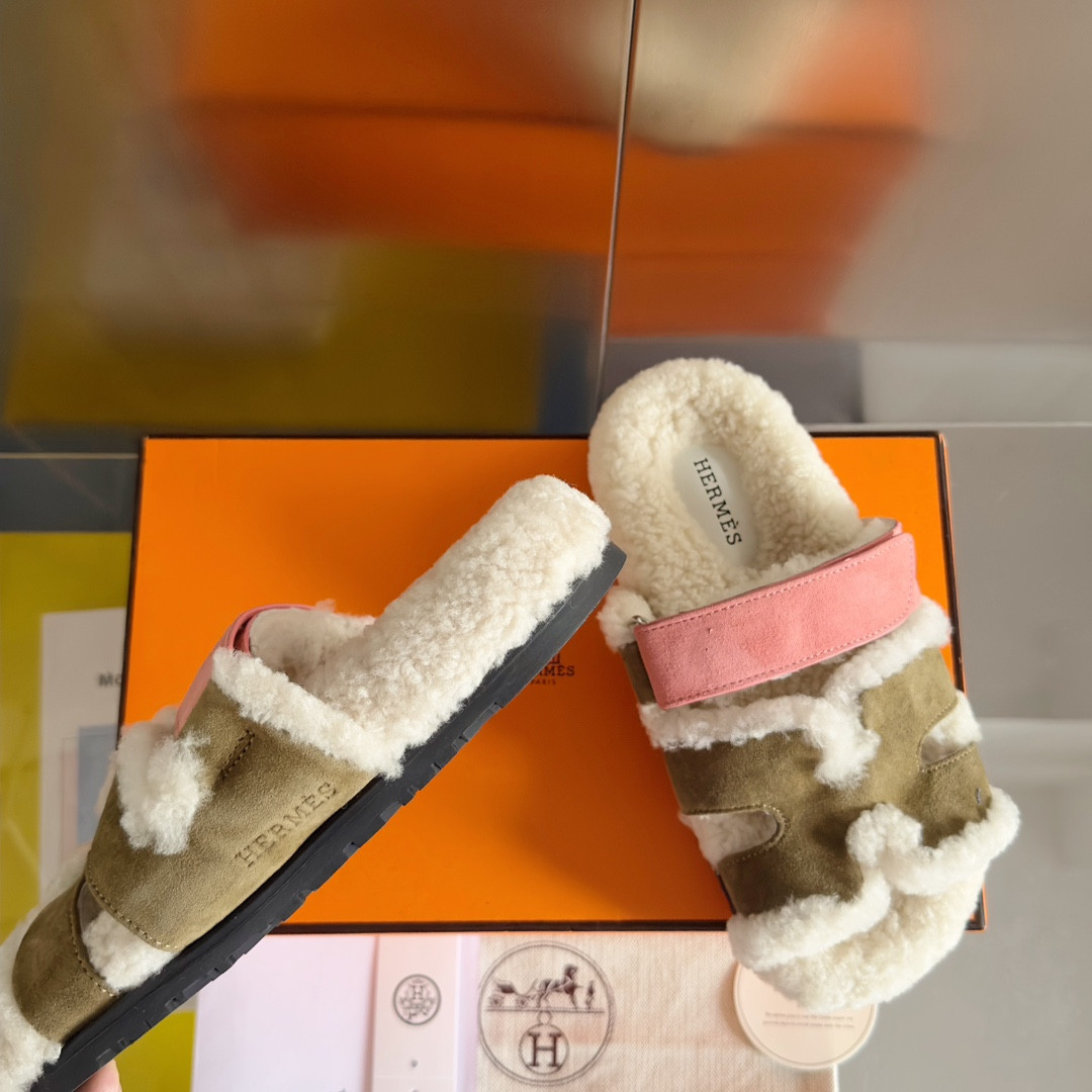 UA Hermès Chypre sandal