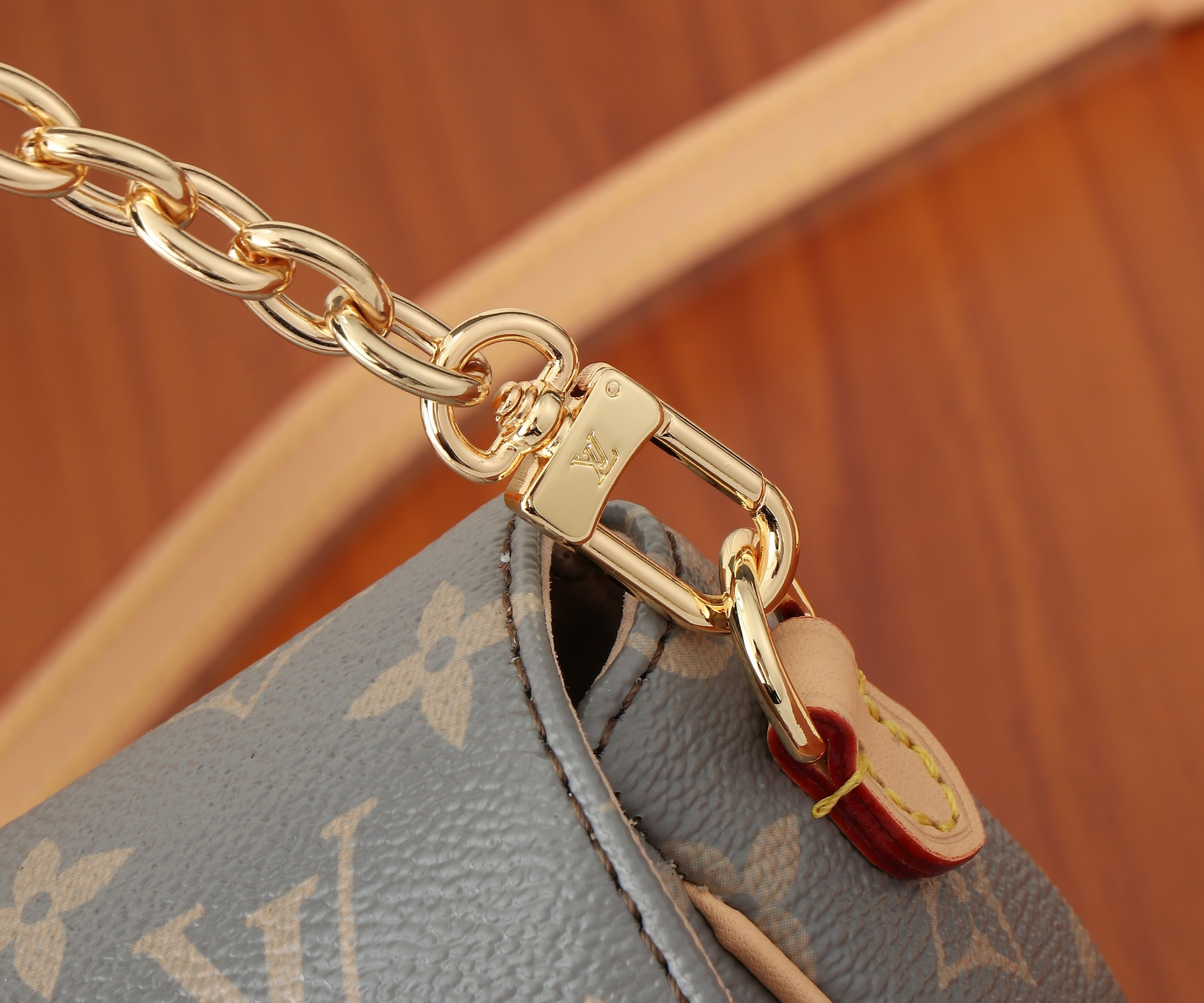 LV Wallet On Chain Ivy M12583 23.5x12x4.3CM