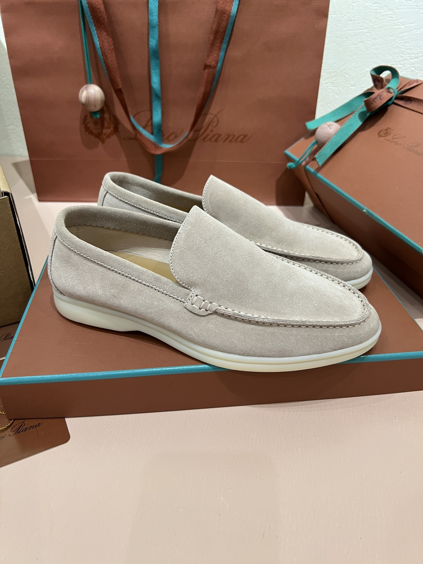ua L**o p*ana summer walk loafers