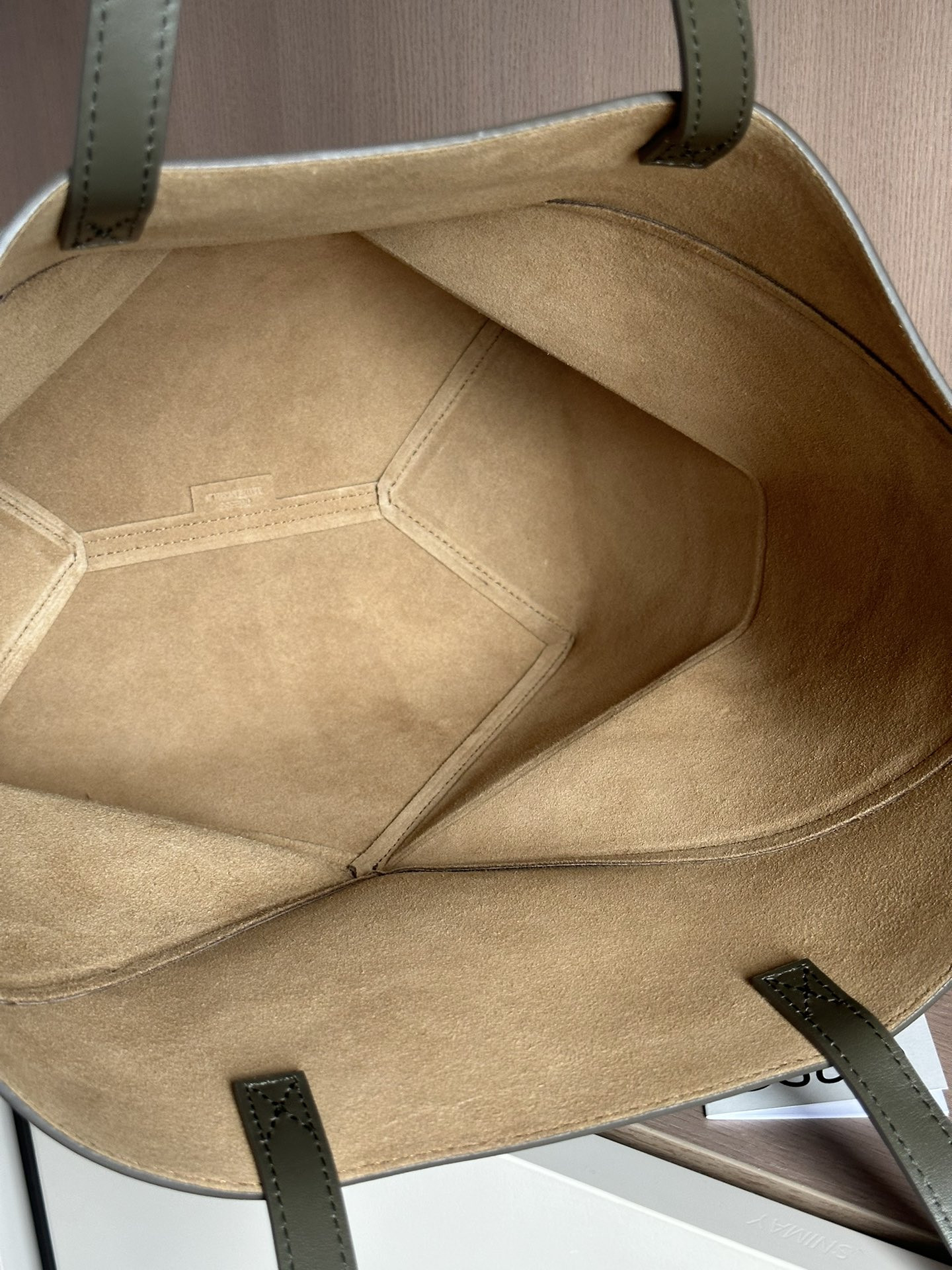 L0ew* medium puzzle fold tote in shiny calfskin 25.5x14.5x31.5cm