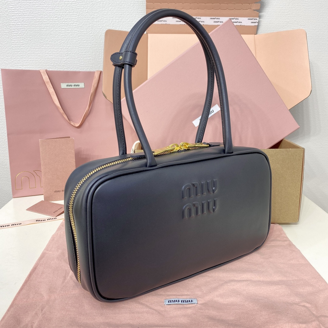 Miu Miu Beau naplak leather bag 29X17X9cm