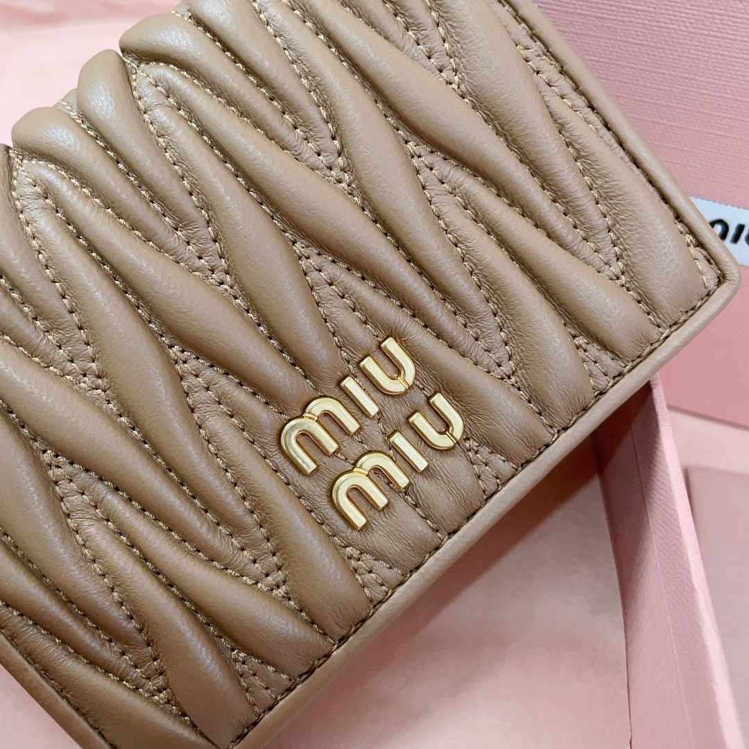 Miu Miu Small matelassé nappa leather wallet 11.2x8.5cm