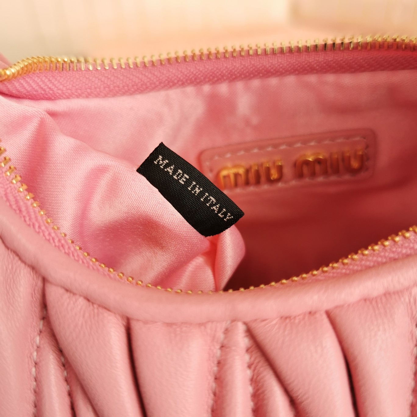 Miu Miu Wander matelassé nappa leather hobo mini-bag 14x17.5x5.5cm