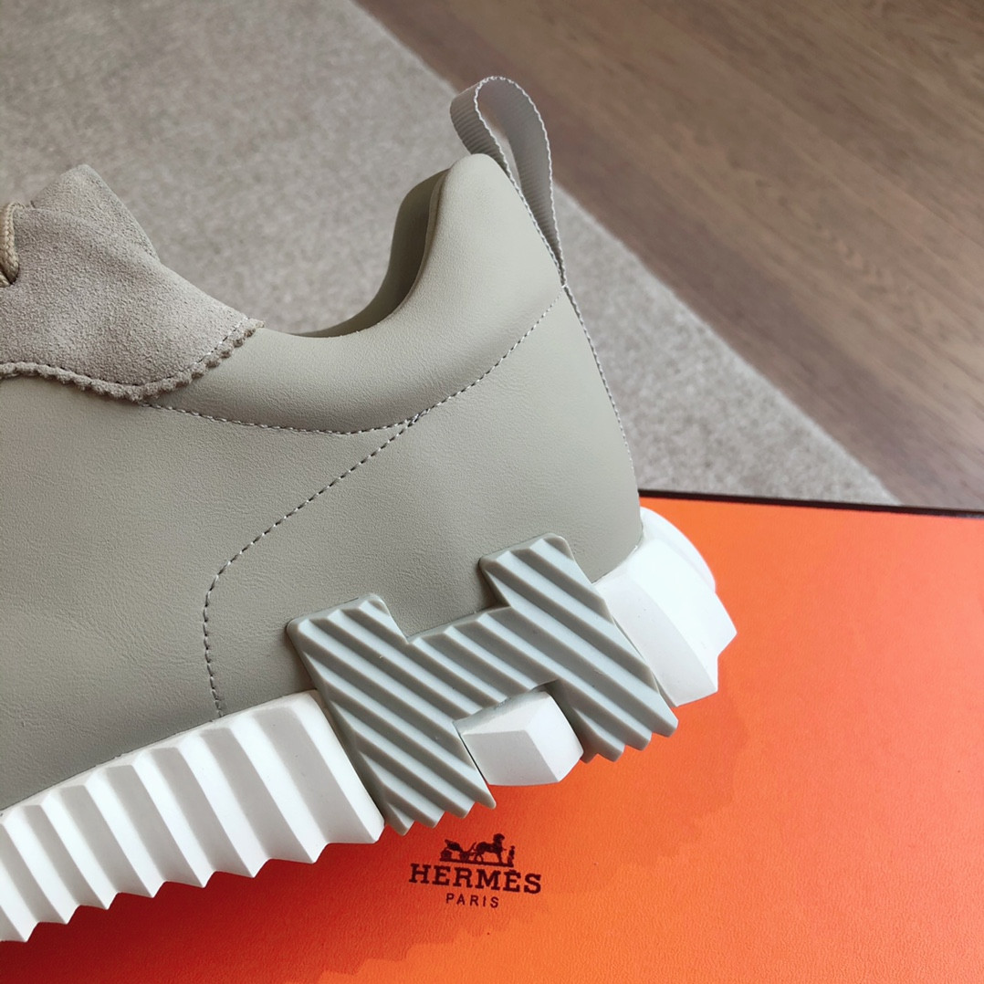 UA Hermès Bouncing Sneaker