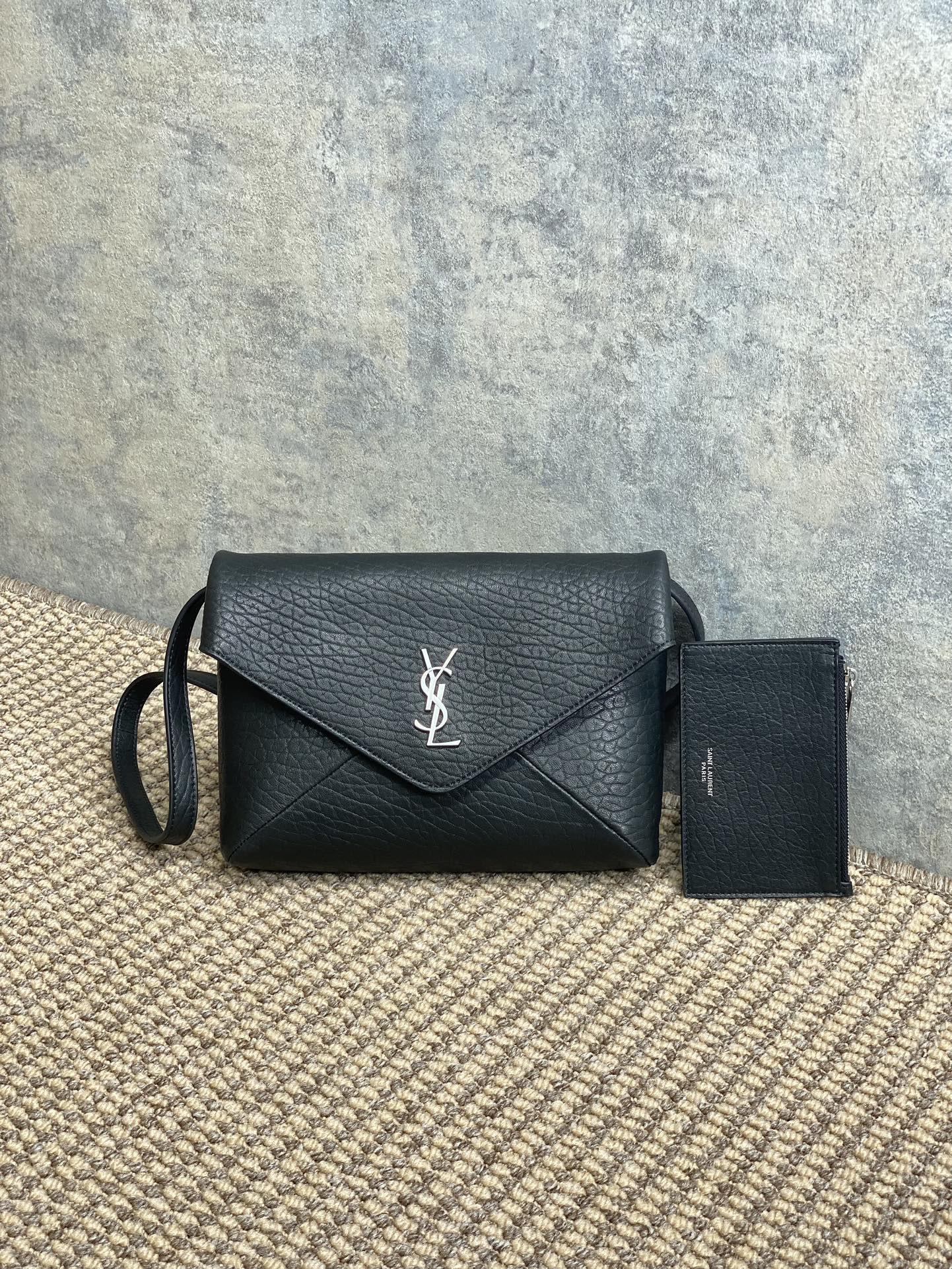 Y*L cassandre envelope messenger in lambskin 23x16.5x6cm
