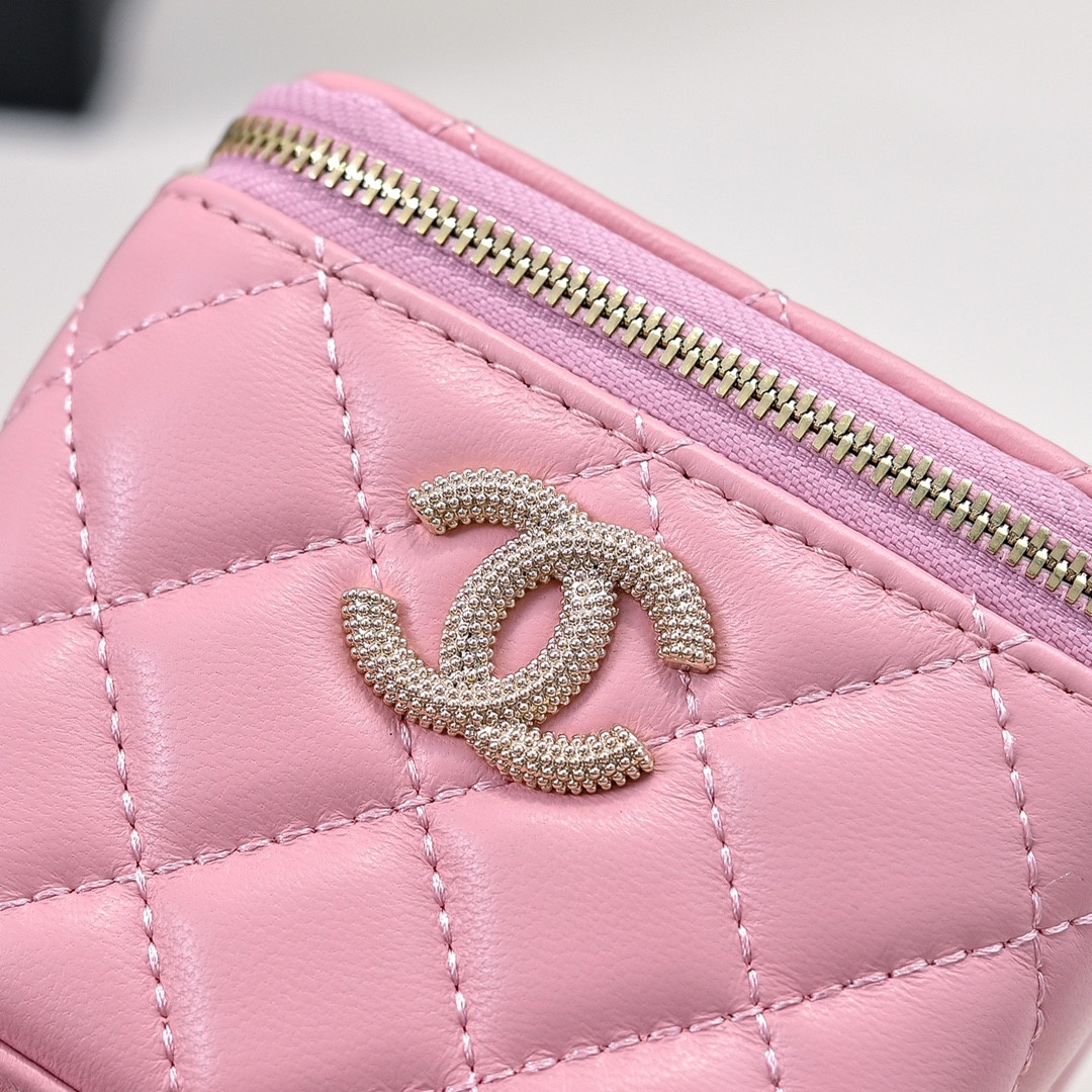 Ch*el small vanity with chain 8.5x11x7cm