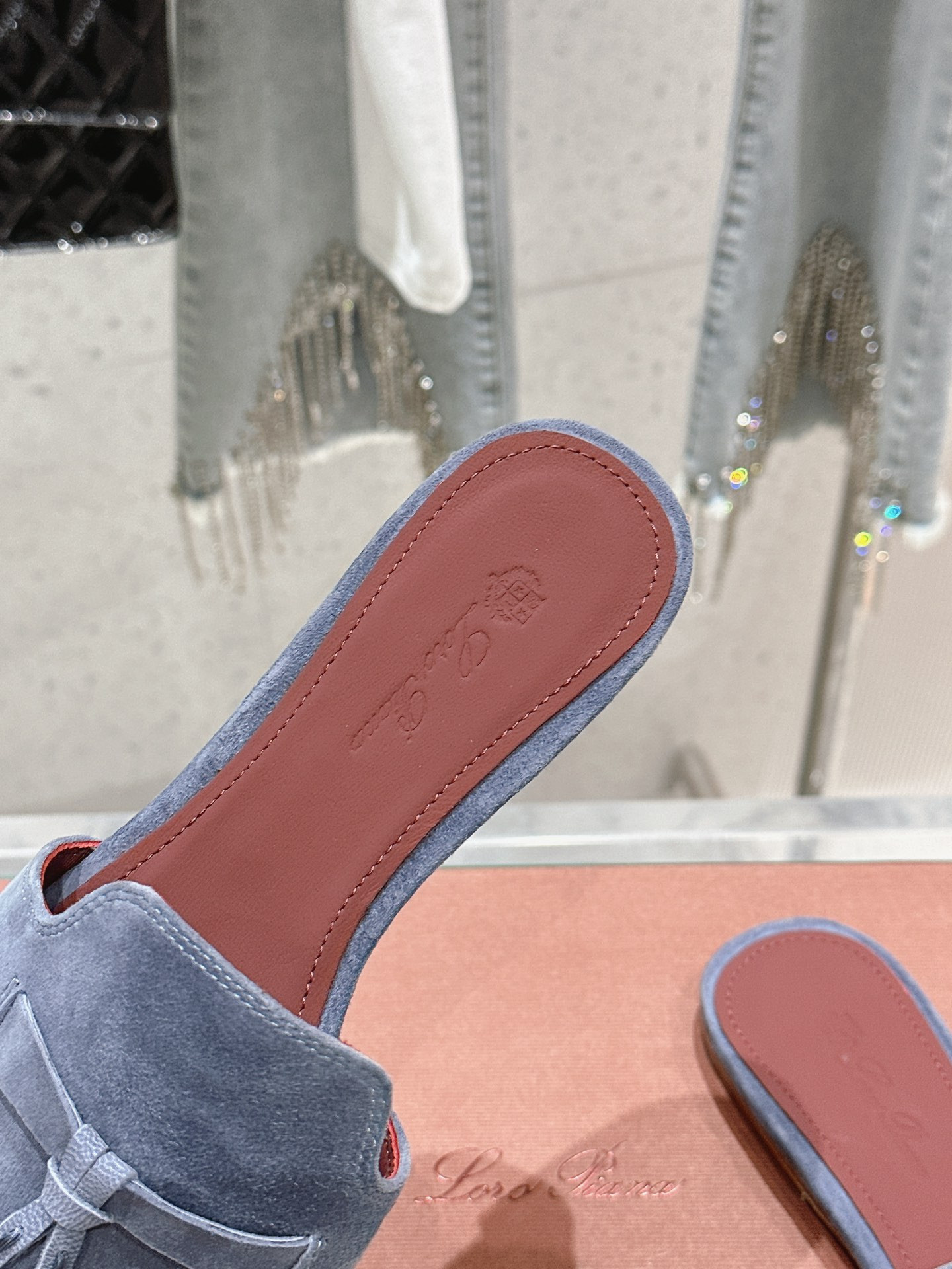 ua L**o p*ana summer charms sandal