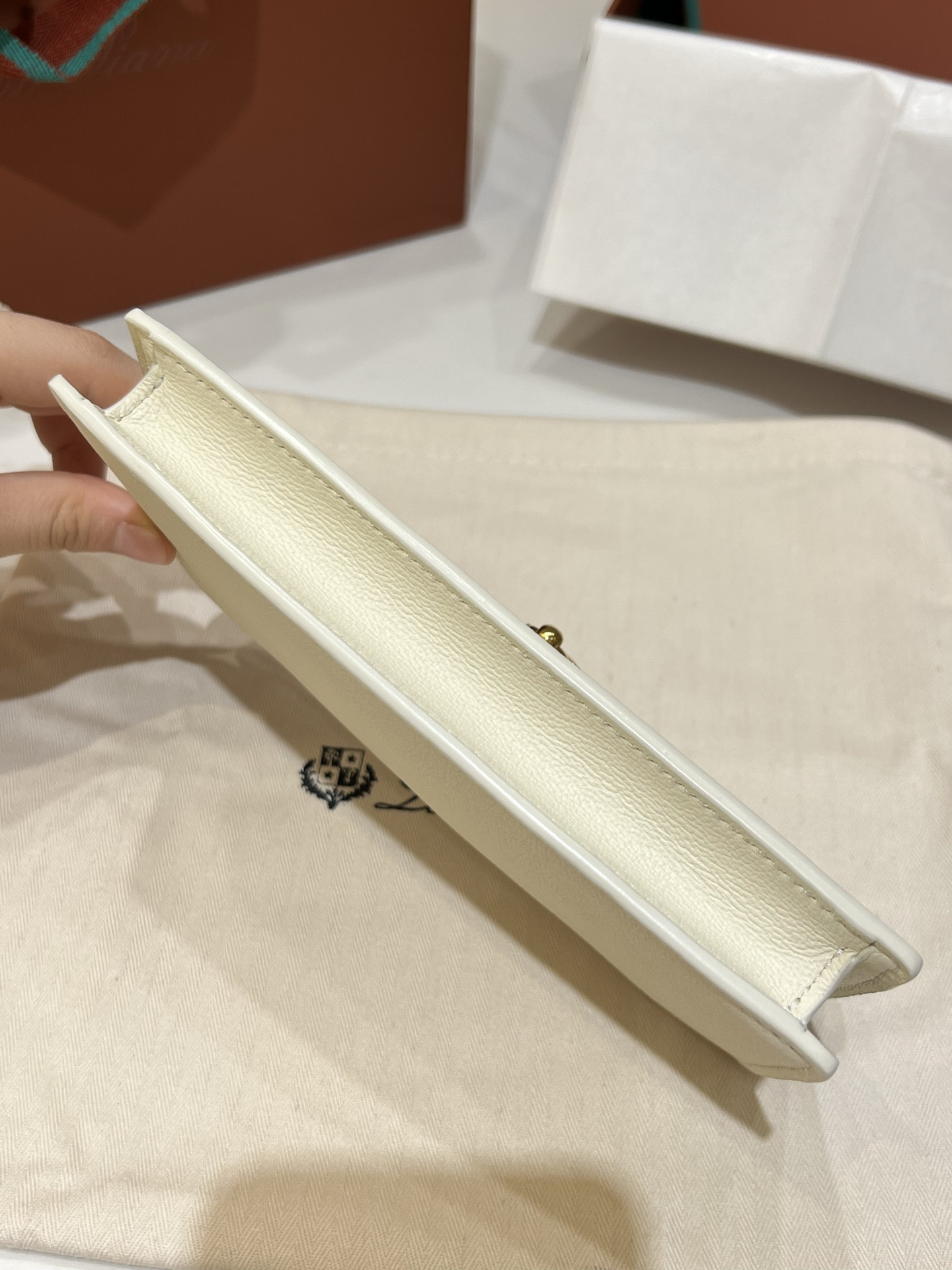 L**o p*ana extra pochette 18 x 10 x 2.5 cm