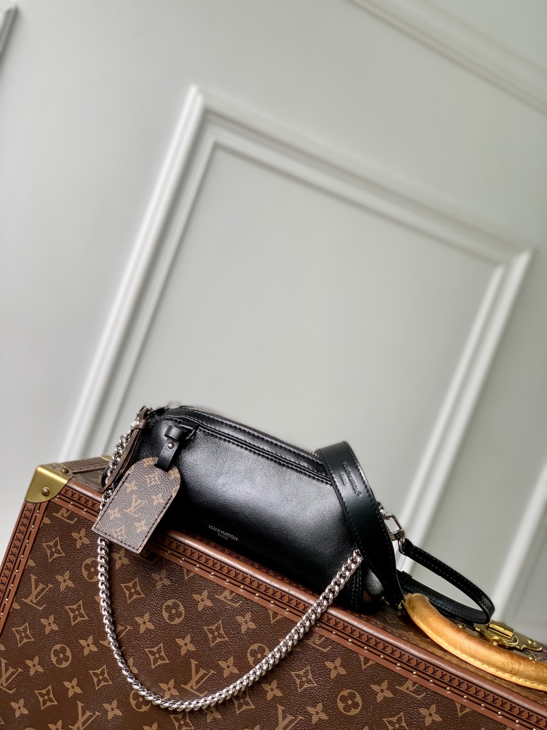 LV Pochette Vibe M14544 25x10x7.5cm