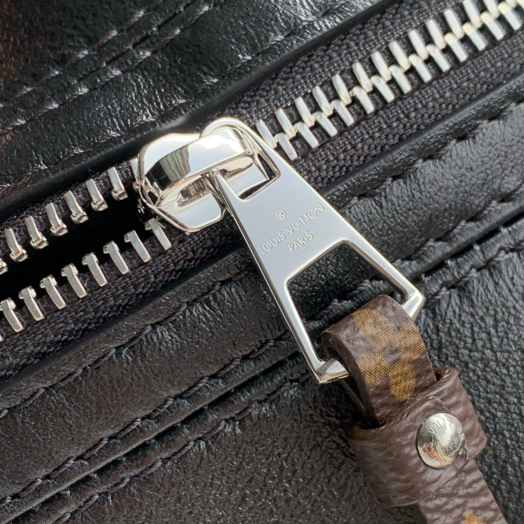 LV Pochette Vibe M14544 25x10x7.5cm