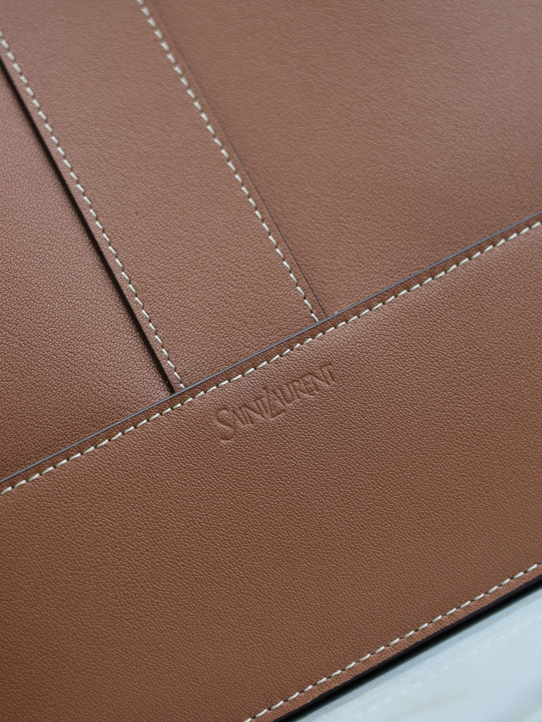 Y*L y small bucket in leather 23x29.5x3-8.5cm