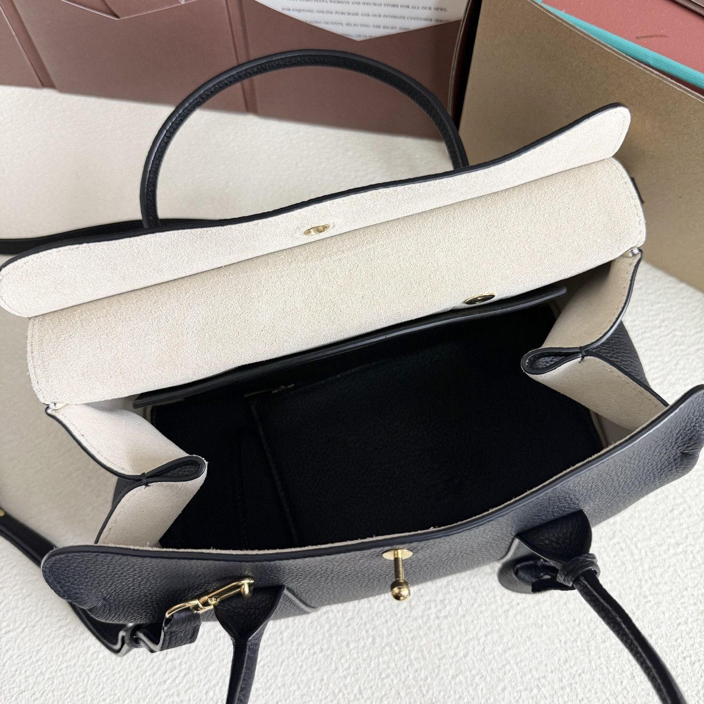 L**o p*ana loom l25 calfskin 25x18x12.5cm