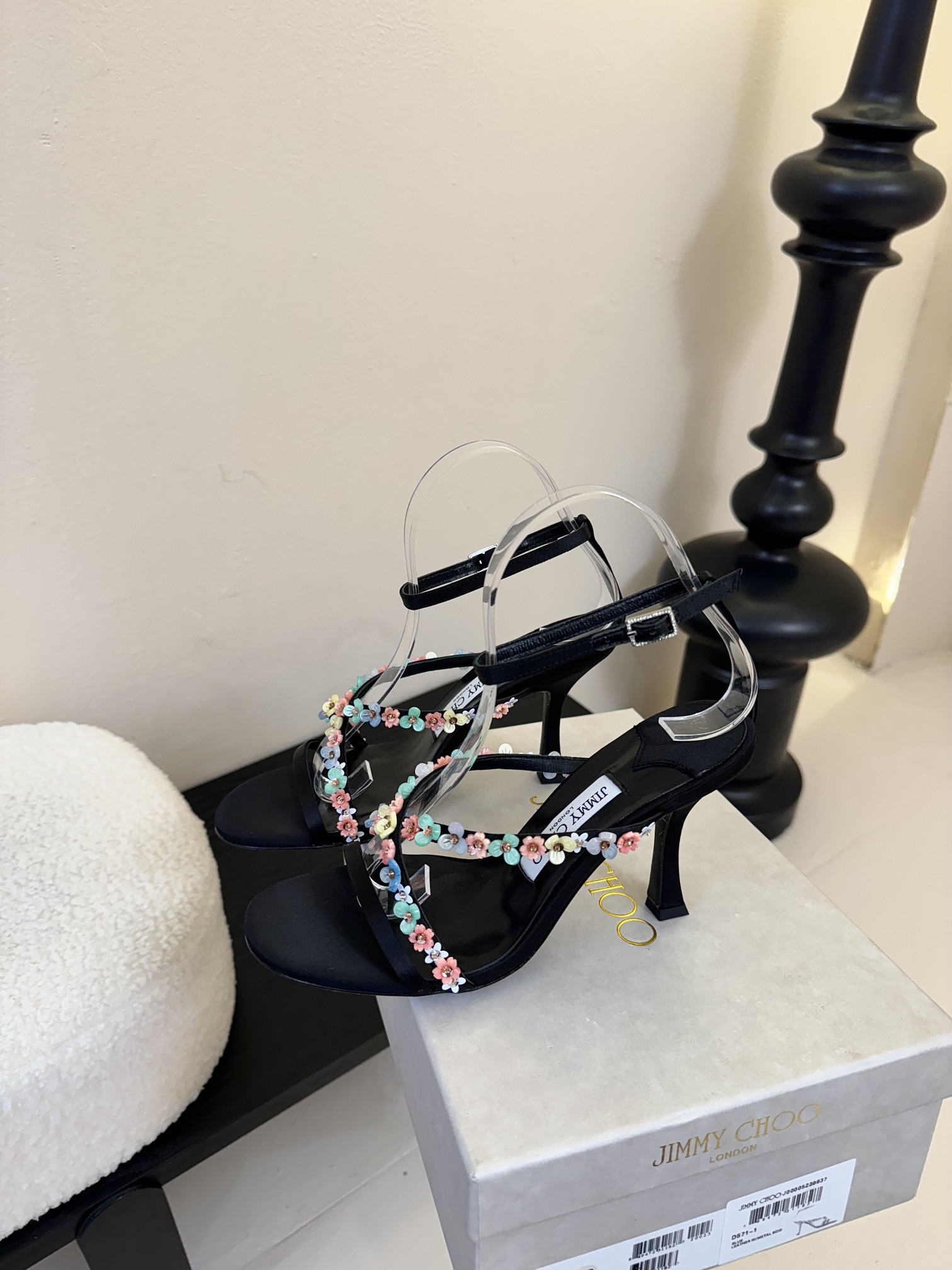 ua Ji*y Ch* blanche sandals 9cm