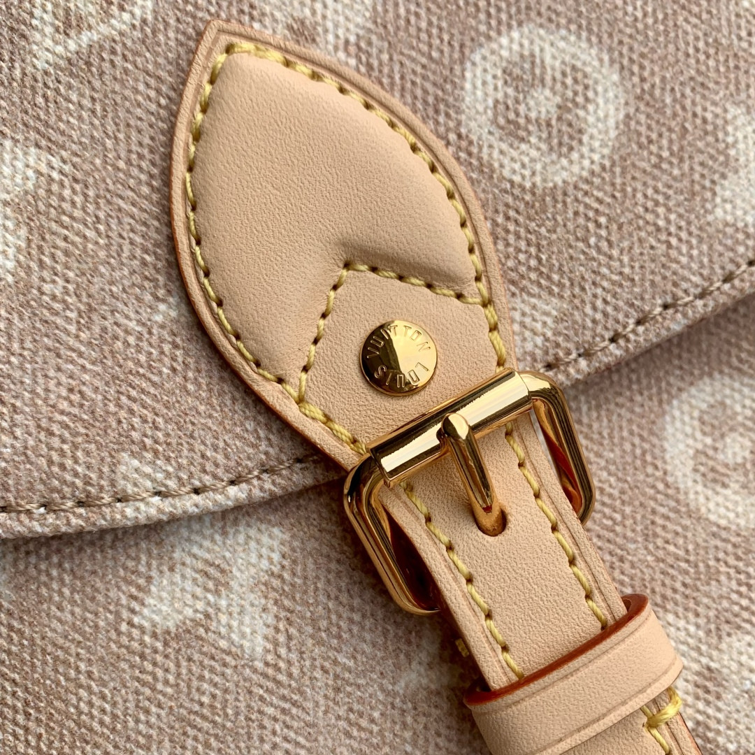 LV Escape M15134 30x21x7cm
