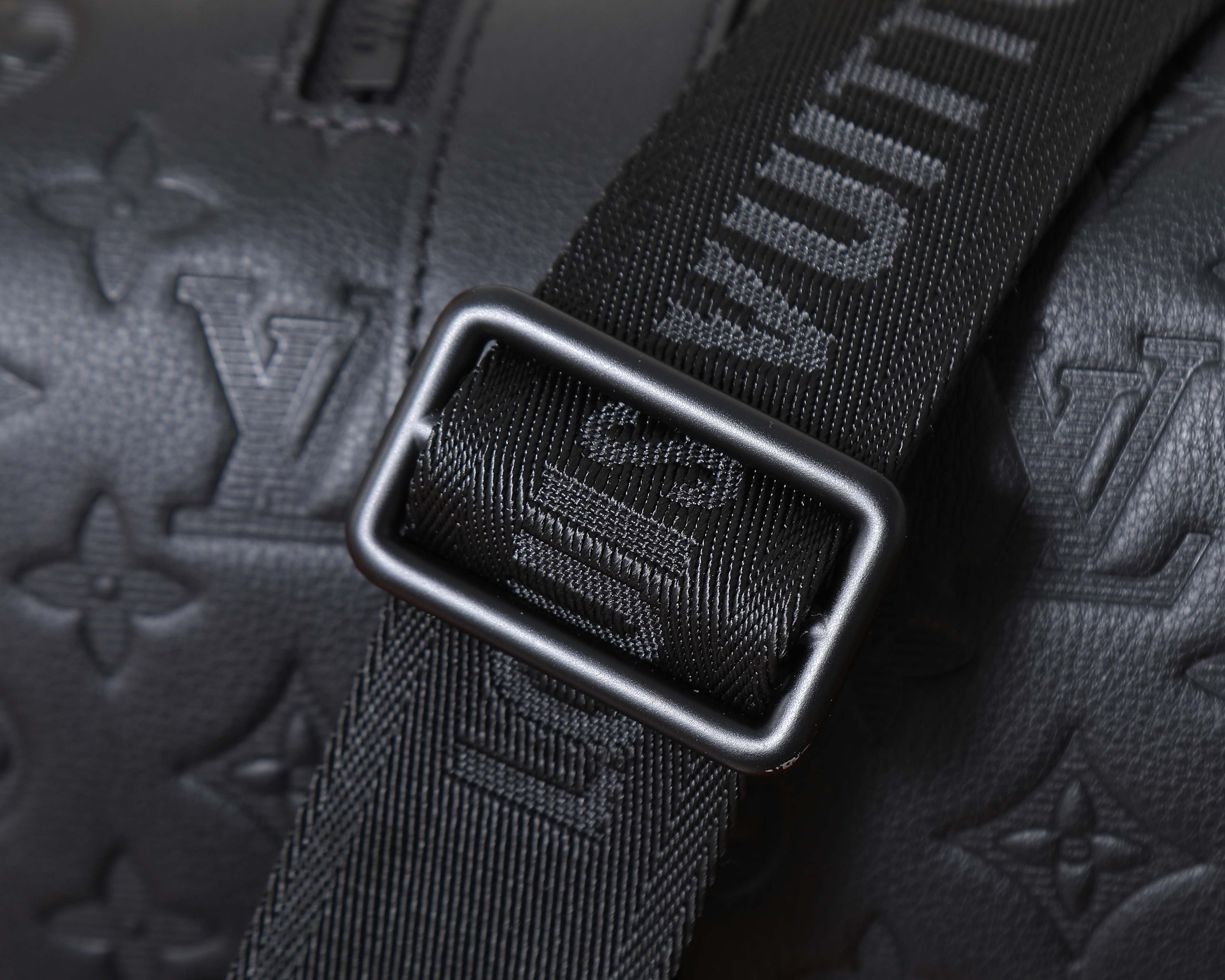 LV City Keepall M26750 27.5x16.5x15cm