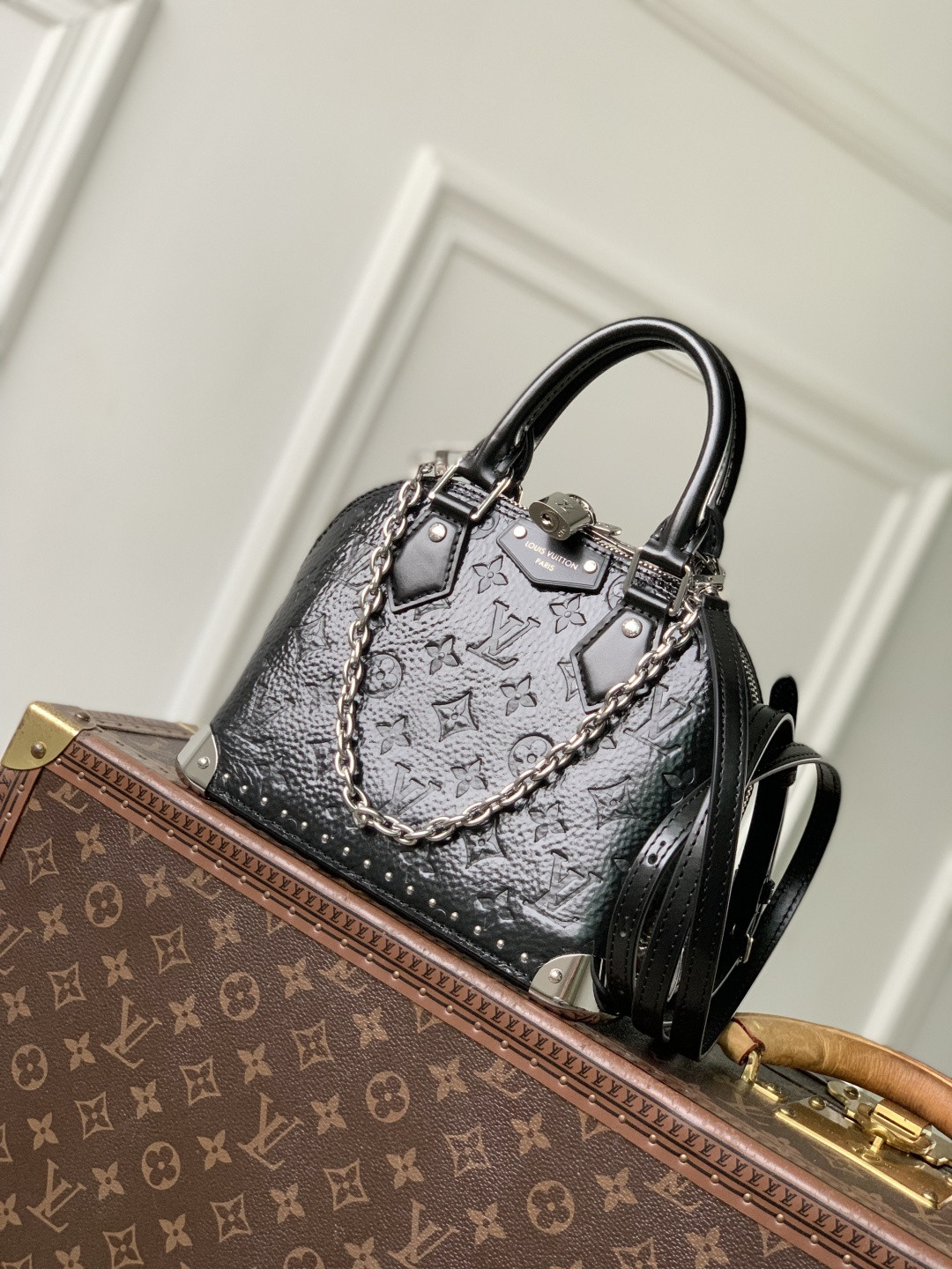 LV ALMA TRUNK BB Handbag M27812 19x11x22cm