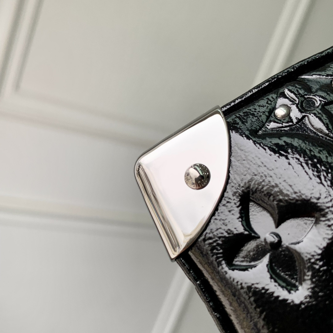 LV TRUNKIE Handbags M28137 16x8x27cm