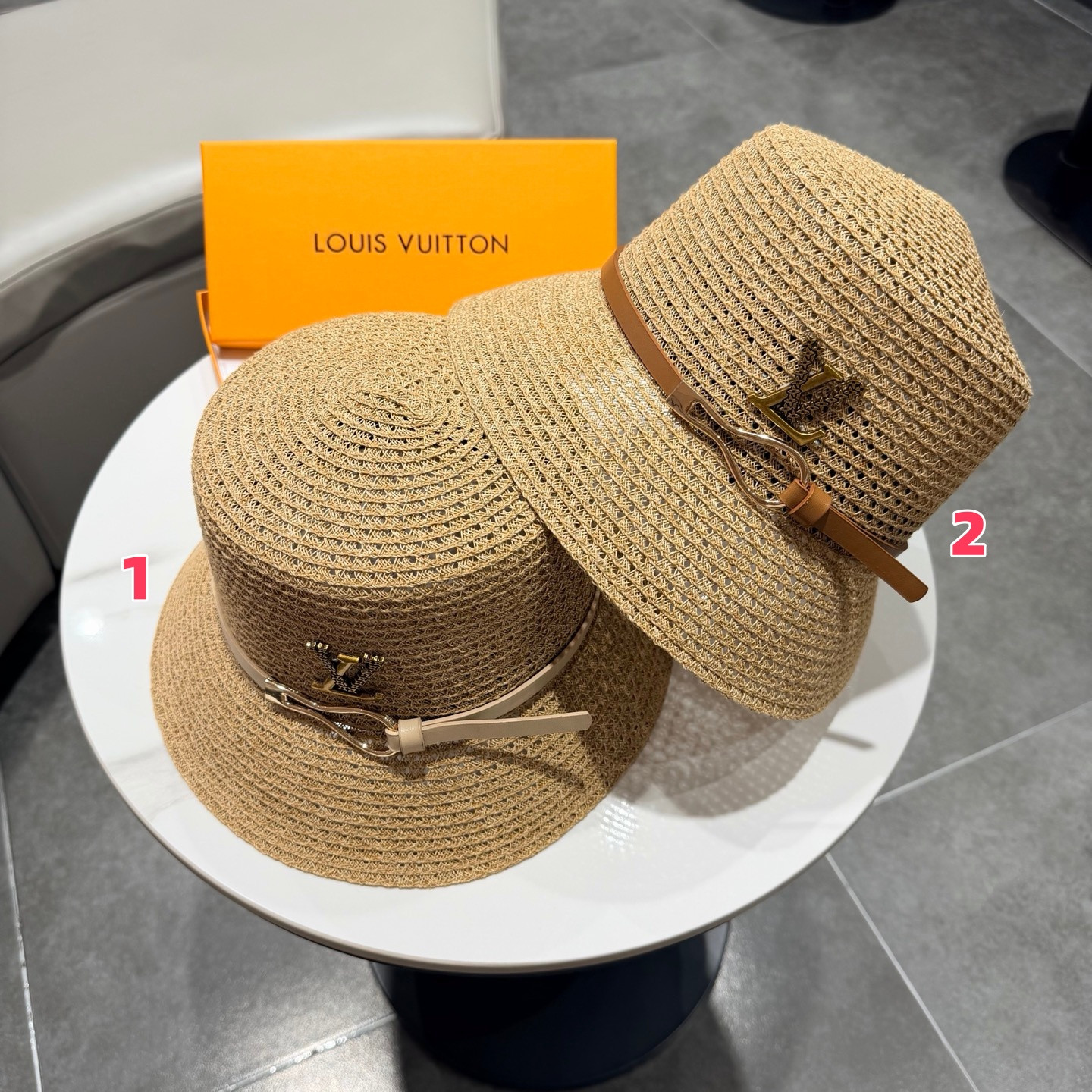 l0*is V*t0n straw bucket hat