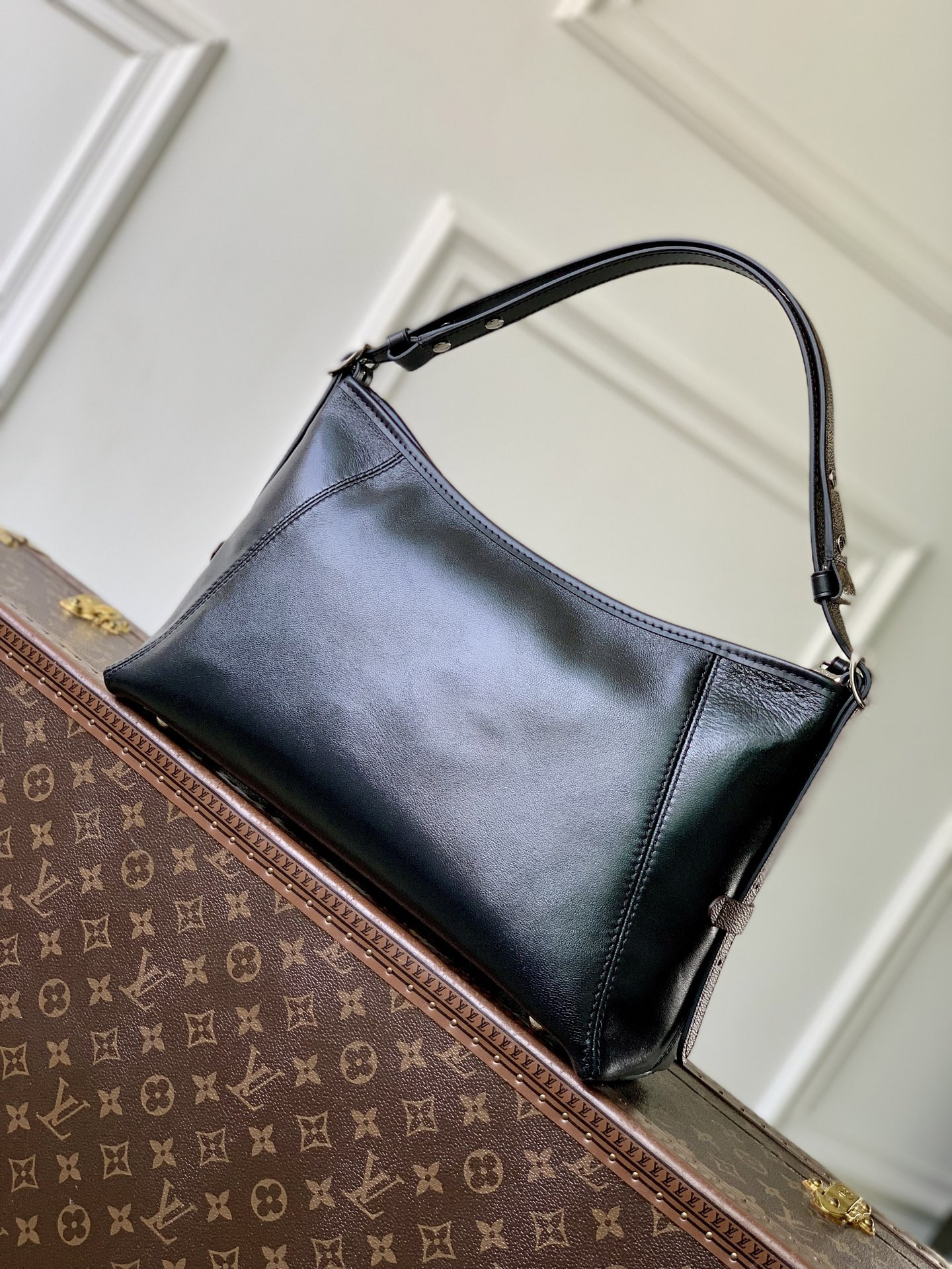 LV CARRYALL EAST WEST Handbags M28160 19x10x36cm